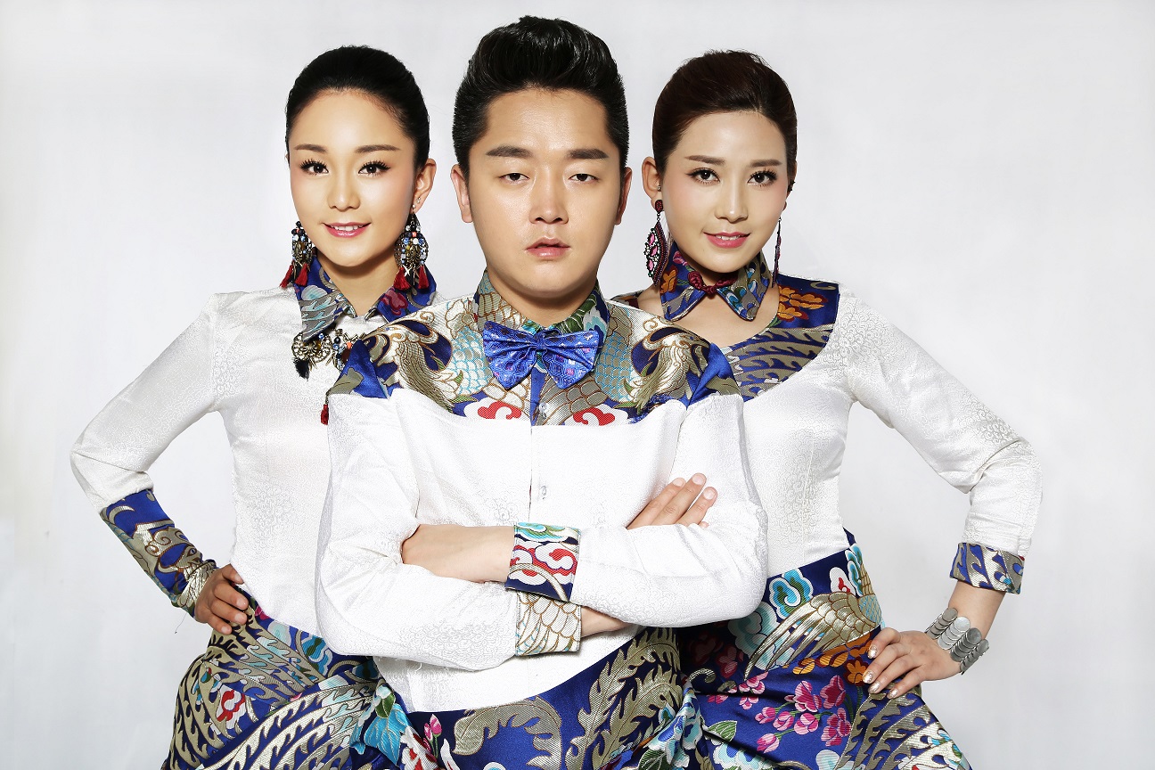 搜索在线制作h5个人简历