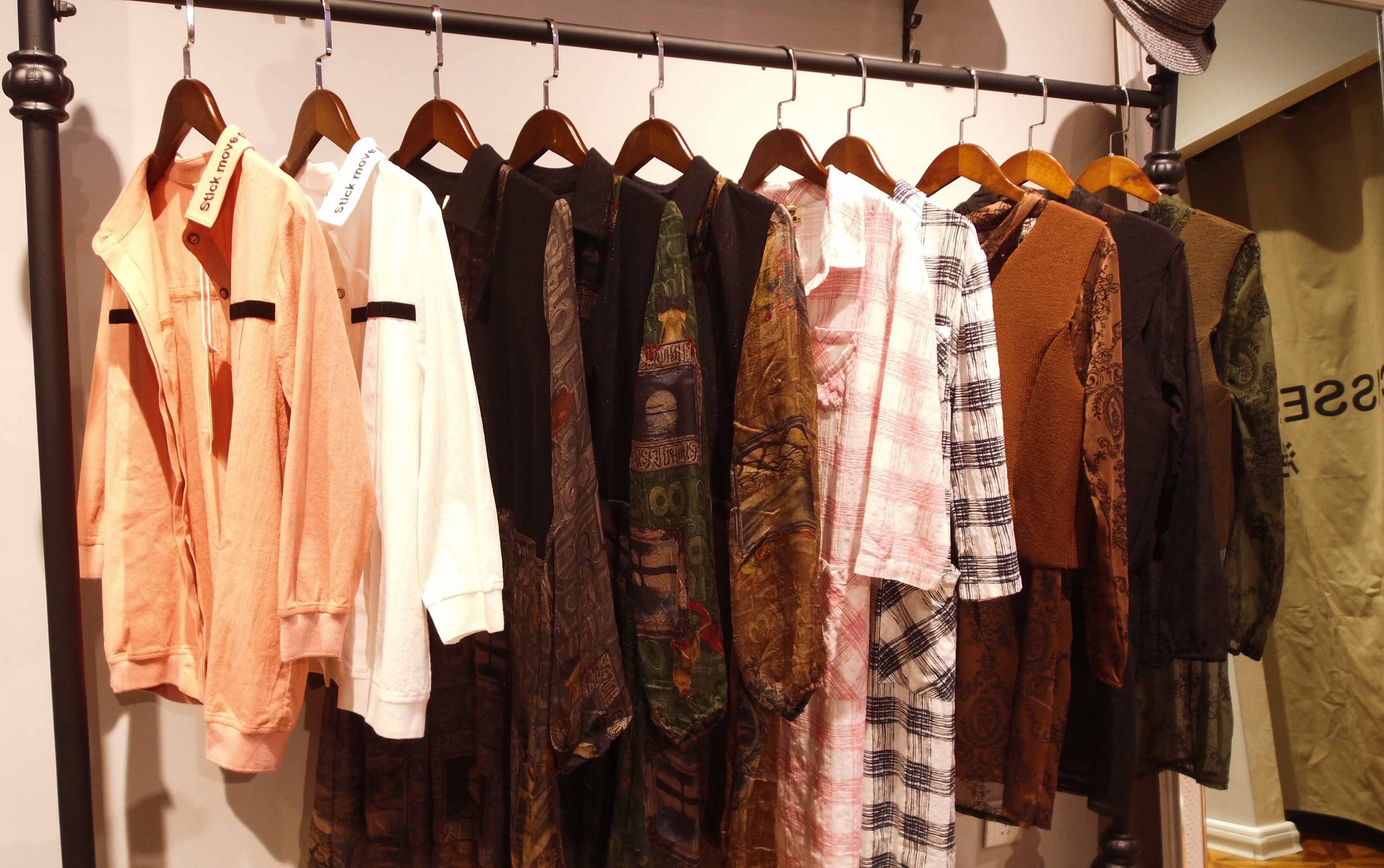 热烈庆祝浠色品牌服装店试营业