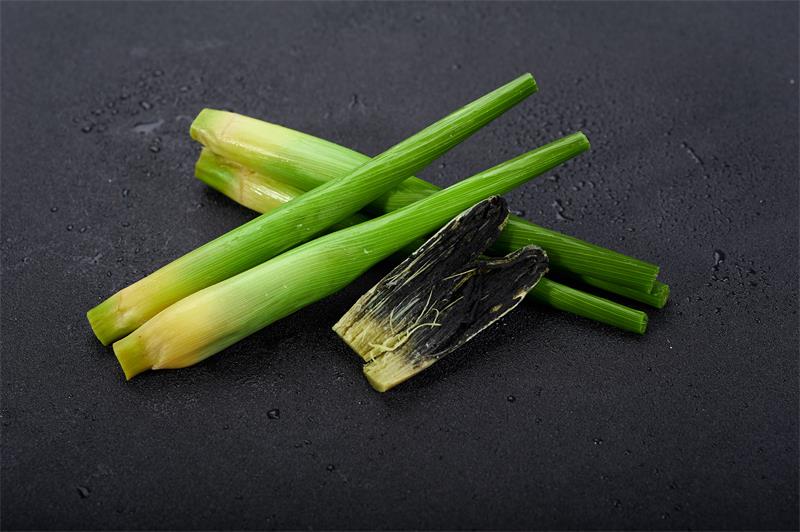 高粱乌米,与粽不同