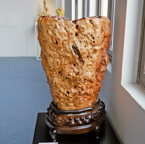 047枣木《画缸》