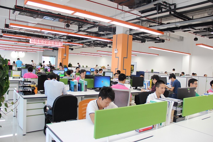 高端大气的厂区风貌, 舒适现代的办公环境, 趣味多样的娱乐设施