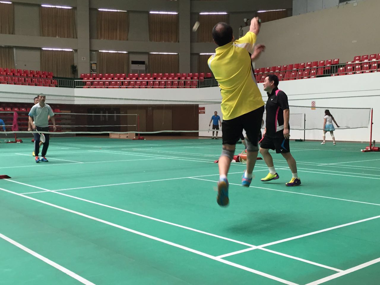 新兴周哥羽毛球"巨鼎君富"杯2017男双比赛第二轮