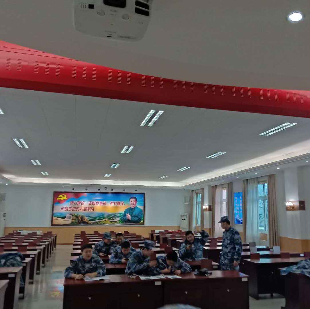 南口支行去部队进行业务外拓活动